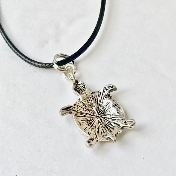 Silver Sea Turtle Pendant Necklace Colorful Enamel Sea Life Nautical Plated - Picture 9 of 9